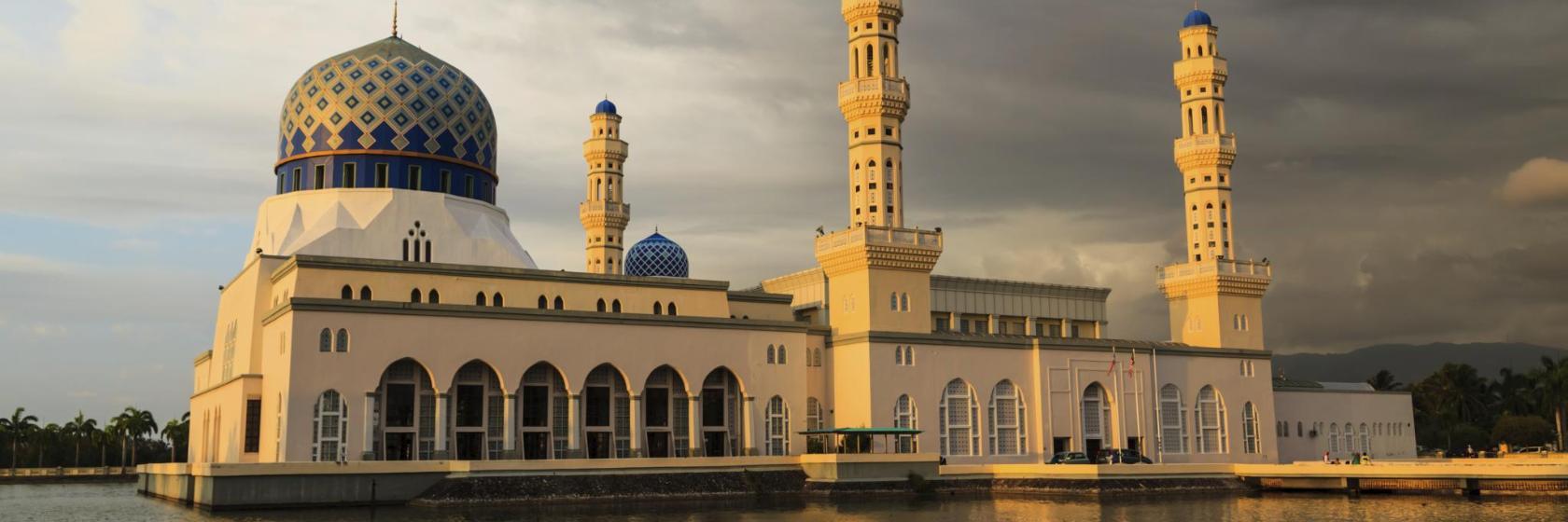 Likas City Mosque